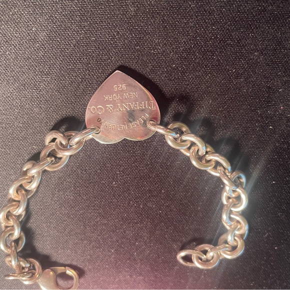 Tiffany & Co. Silver Heart Chain Bracelet - Picture 4 of 7